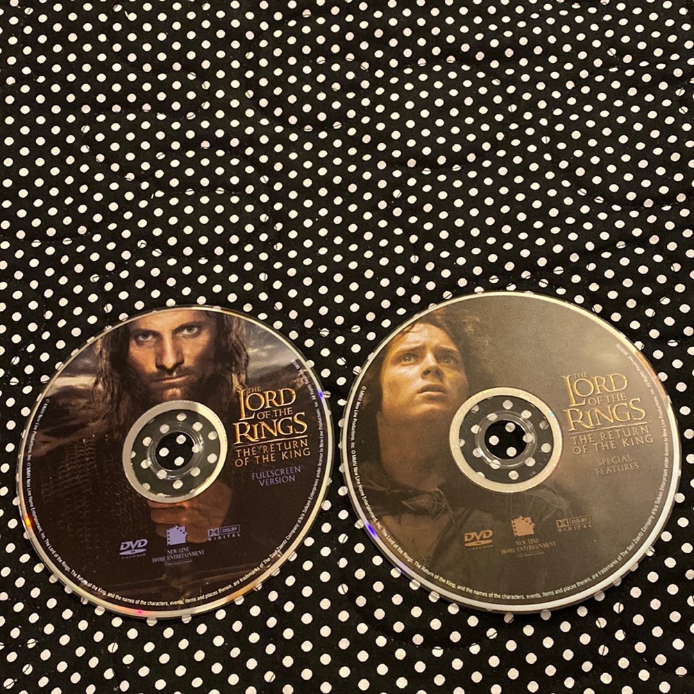 Gently used DVD set Lord of the Rings The Return of the King no original case